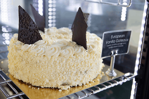 Vanilla Continental Torte